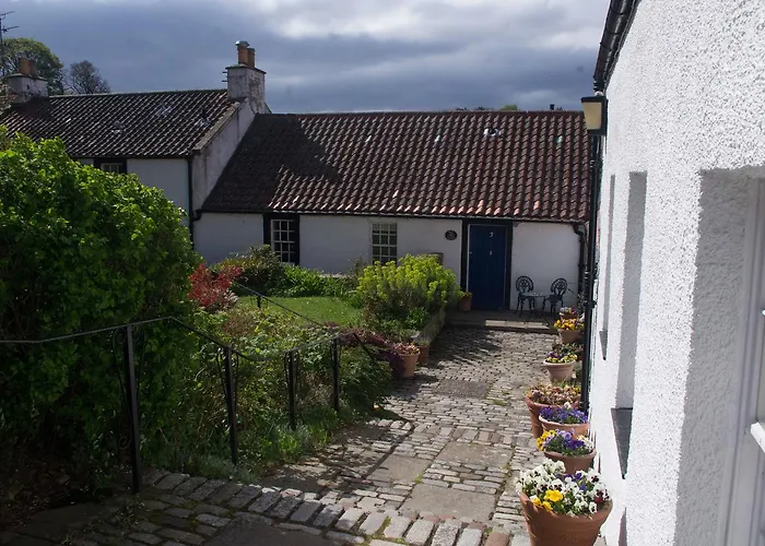 Silver Lining - Cottage By The Sea